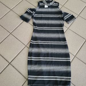 NWT Rue21 Juniors Medium Black White Striped Dress Shoulder Cut-outs